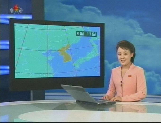 悪評だらけの北朝鮮テレビで「若手女子アナ」らの涙ぐましい演出