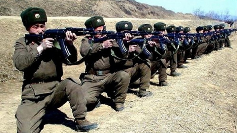 朝鮮人民軍の兵士たち（朝鮮中央通信）